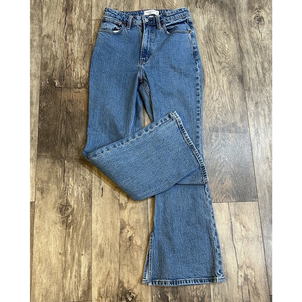 Abercrombie & Fitch The Vintage Flare High Rise Jeans w/ Split Hem Size 26 Short - Picture 4 of 8